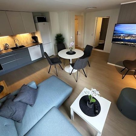 Moderne Sentral Leilighet Med 3 Soverom - Saltus ทรอมโซ ภายนอก รูปภาพ