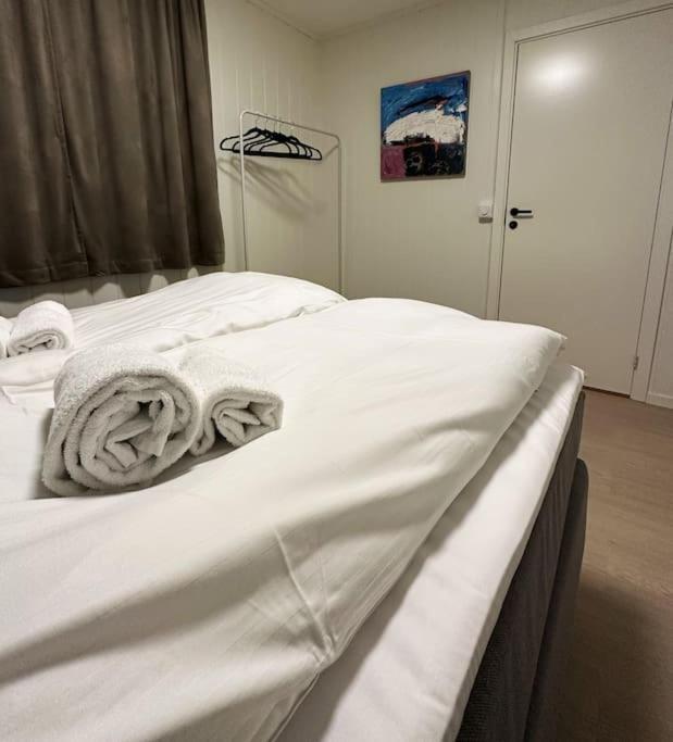 Moderne Sentral Leilighet Med 3 Soverom - Saltus ทรอมโซ ภายนอก รูปภาพ