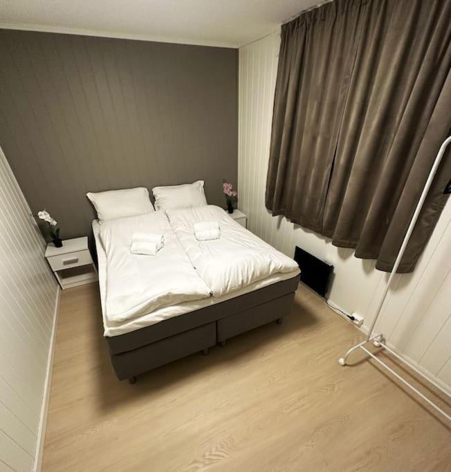 Moderne Sentral Leilighet Med 3 Soverom - Saltus ทรอมโซ ภายนอก รูปภาพ