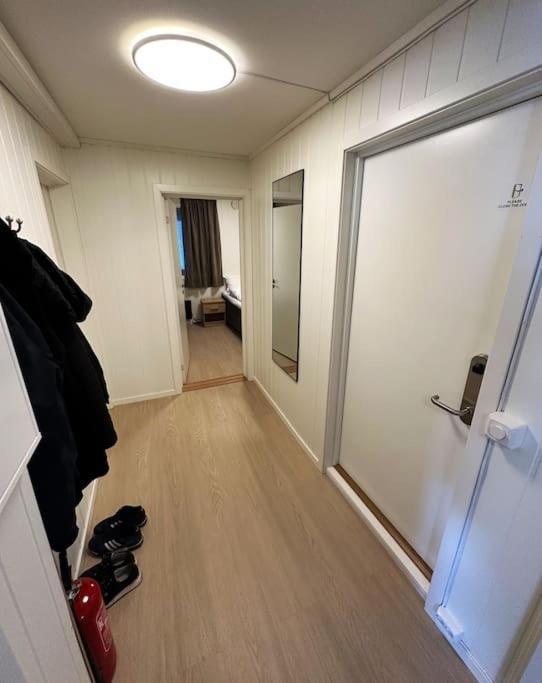 Moderne Sentral Leilighet Med 3 Soverom - Saltus ทรอมโซ ภายนอก รูปภาพ